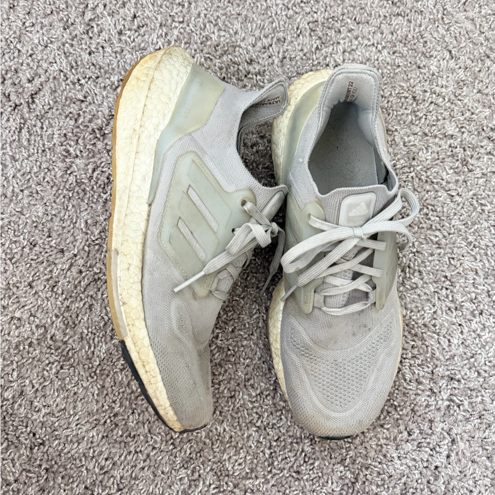 Adidas Women's Light Gray Ultra-Boosts